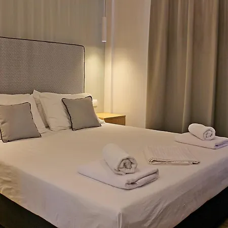 Oneiro Zois * Prínos