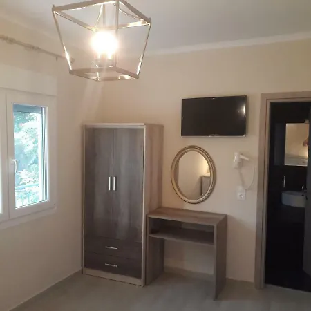 Oneiro Zois Lägenhet *